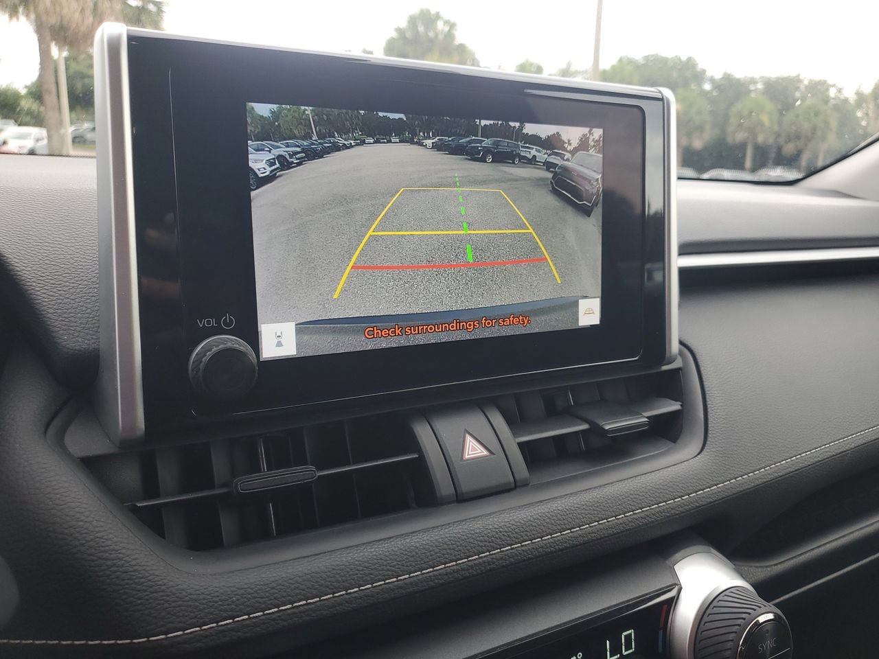 Used 2024 Toyota RAV4 XLE FWD image 22