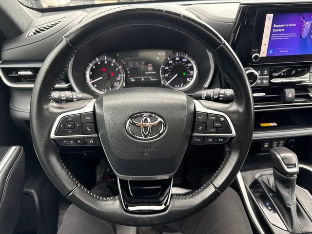 Used 2023 Toyota Highlander XSE AWD/4WD image 13