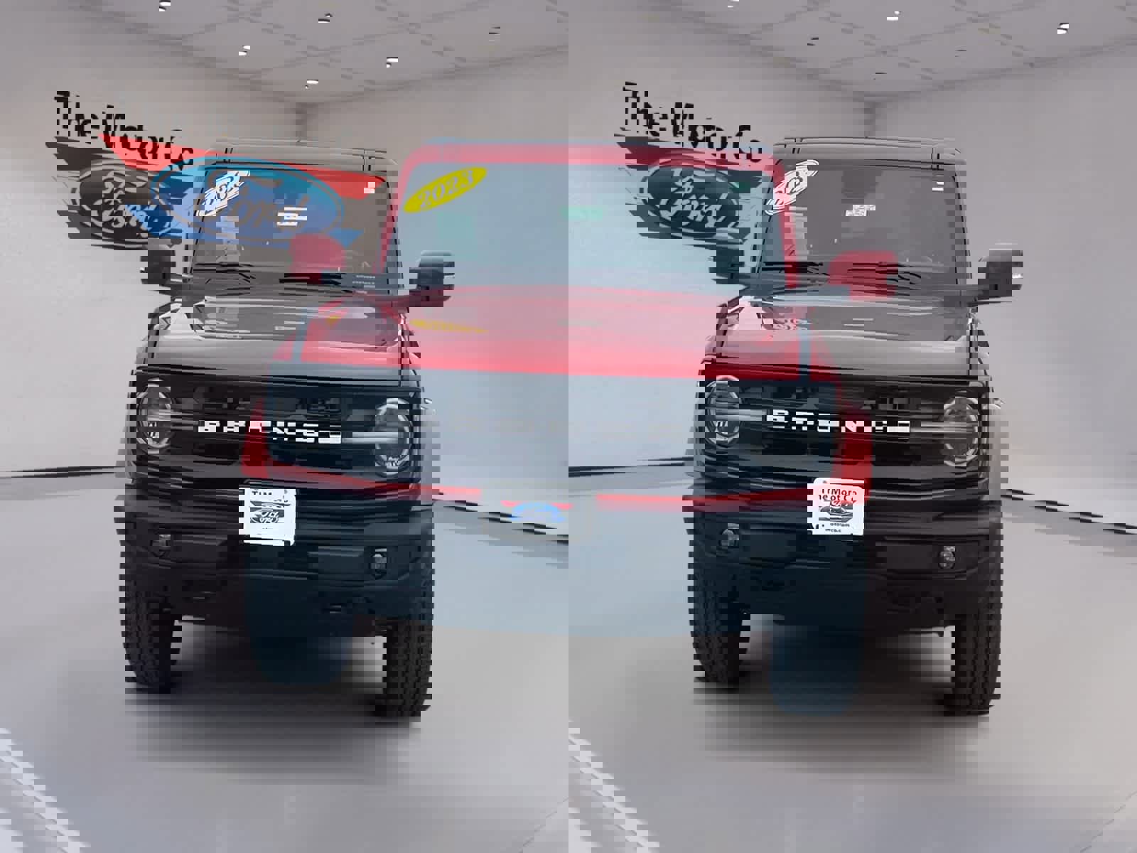 Used 2023 Ford Bronco Outer Banks image 2