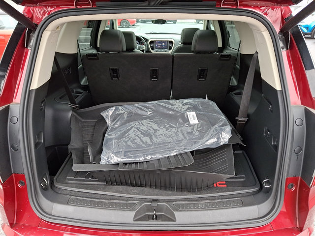 Used 2020 GMC Acadia Denali w/ Technology Package image 28