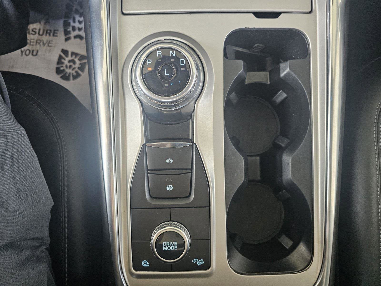 Used 2022 Ford Explorer XLT w/ Equipment Group 202A image 25