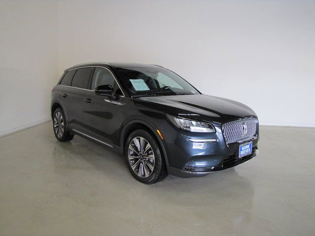 Used 2020 Lincoln Corsair Reserve image 3