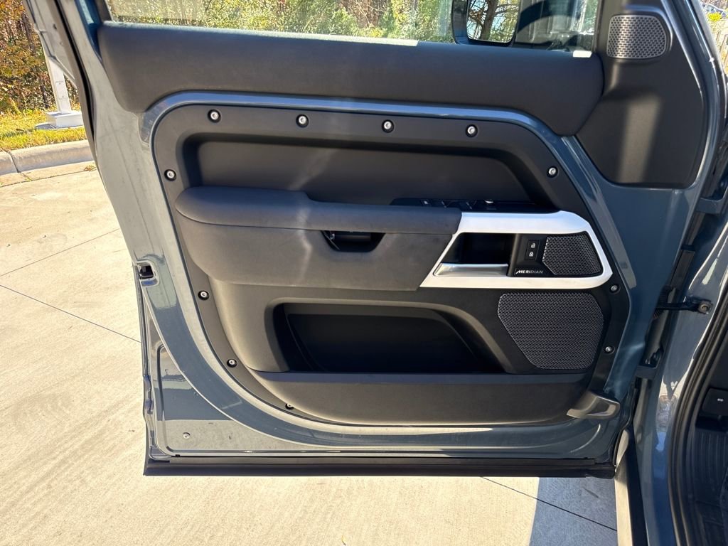 Used 2020 Land Rover Defender 110 S image 14