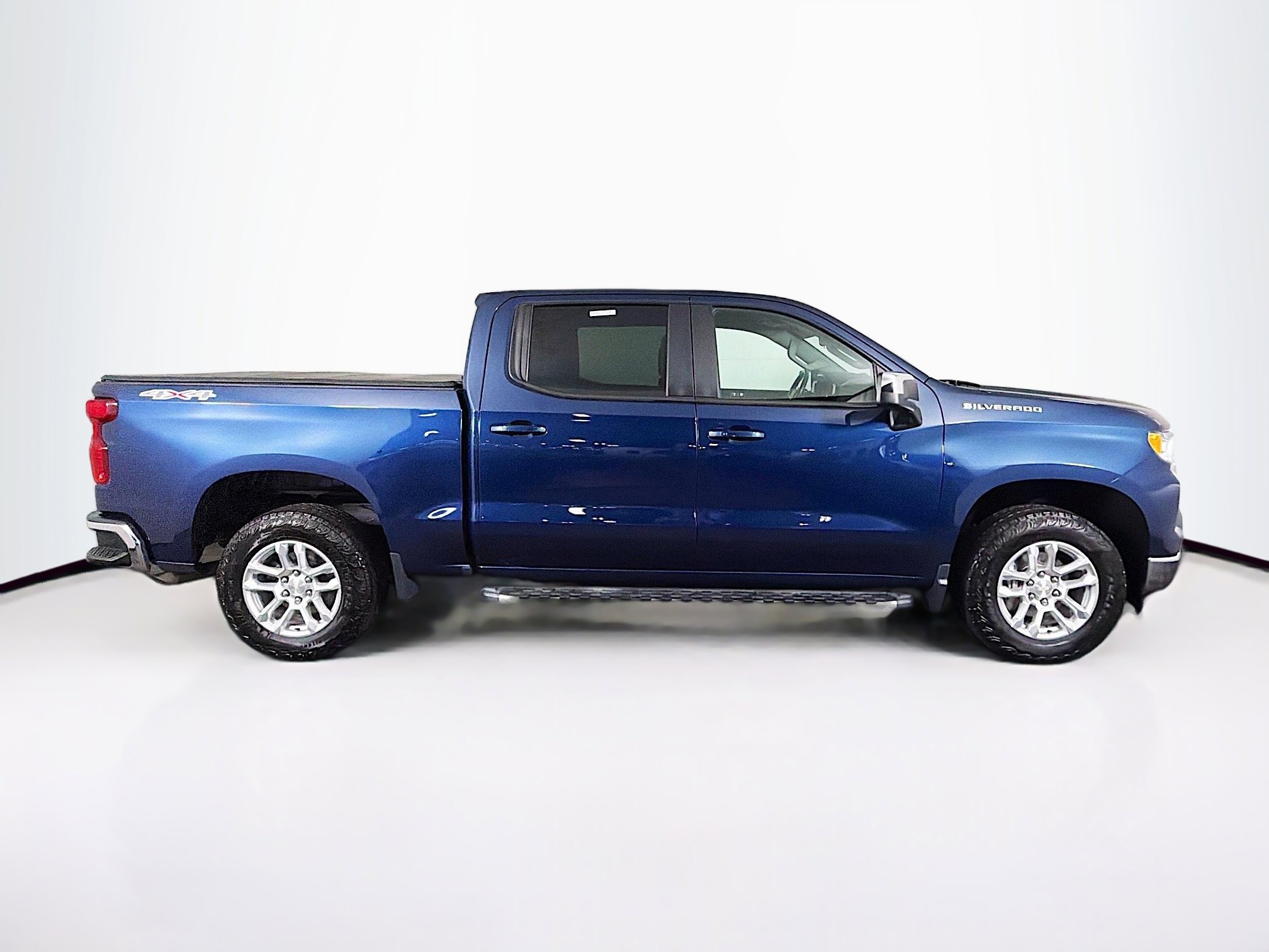 Used 2022 Chevrolet Silverado 1500 LT image 9