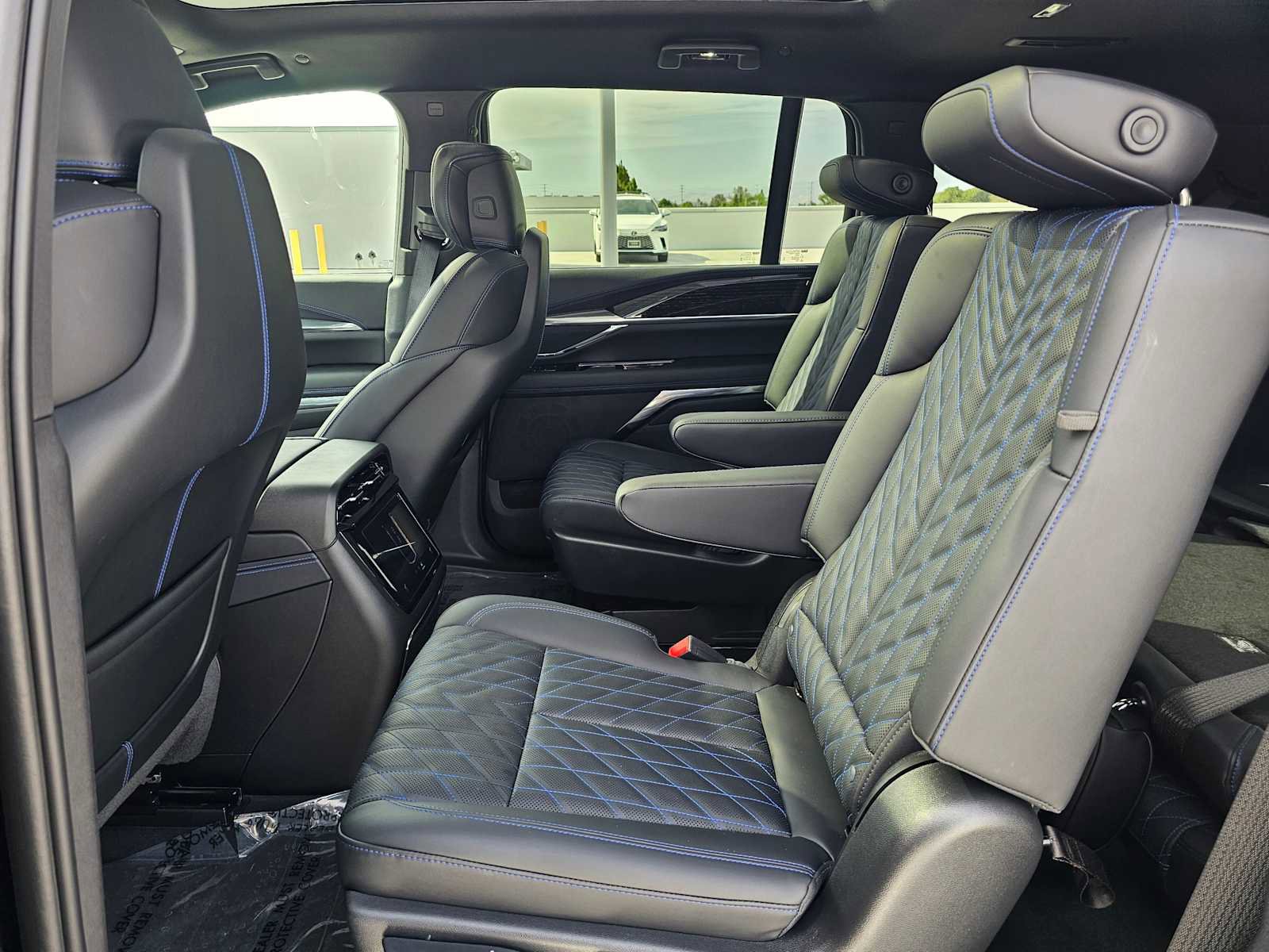 Used 2025 Cadillac Escalade IQ Luxury 1 image 19