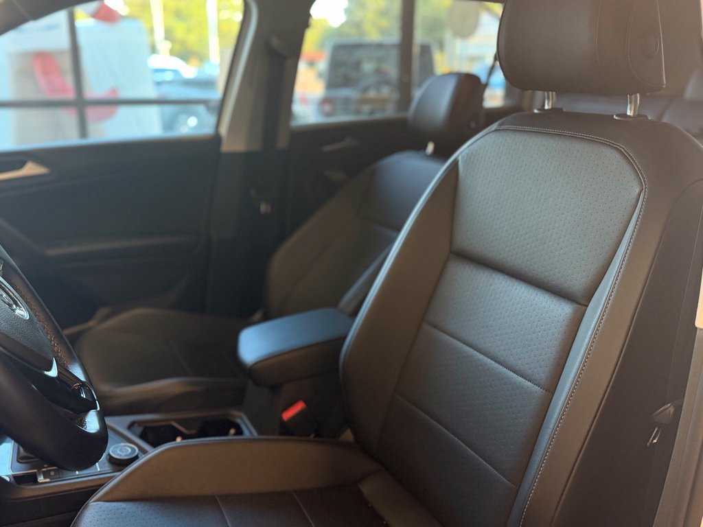 Used 2019 Volkswagen Tiguan SE AWD/4WD image 9