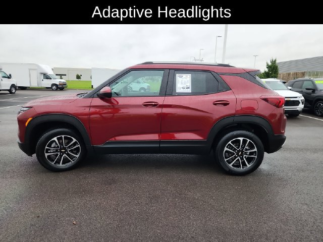 Used 2025 Chevrolet TrailBlazer LT AWD/4WD image 4