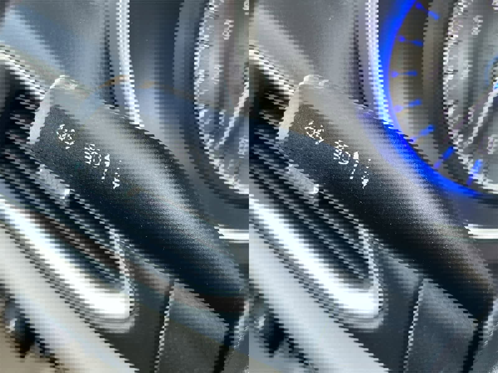 Used 2019 Chrysler Pacifica Touring-L image 27