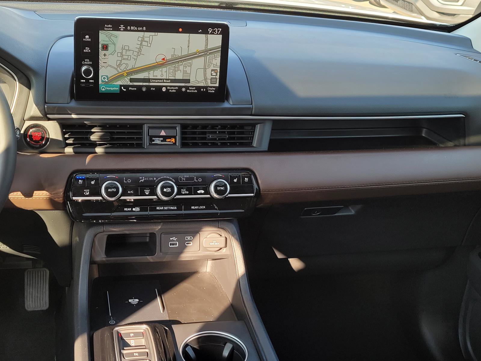 Used 2025 Honda Pilot Elite image 12