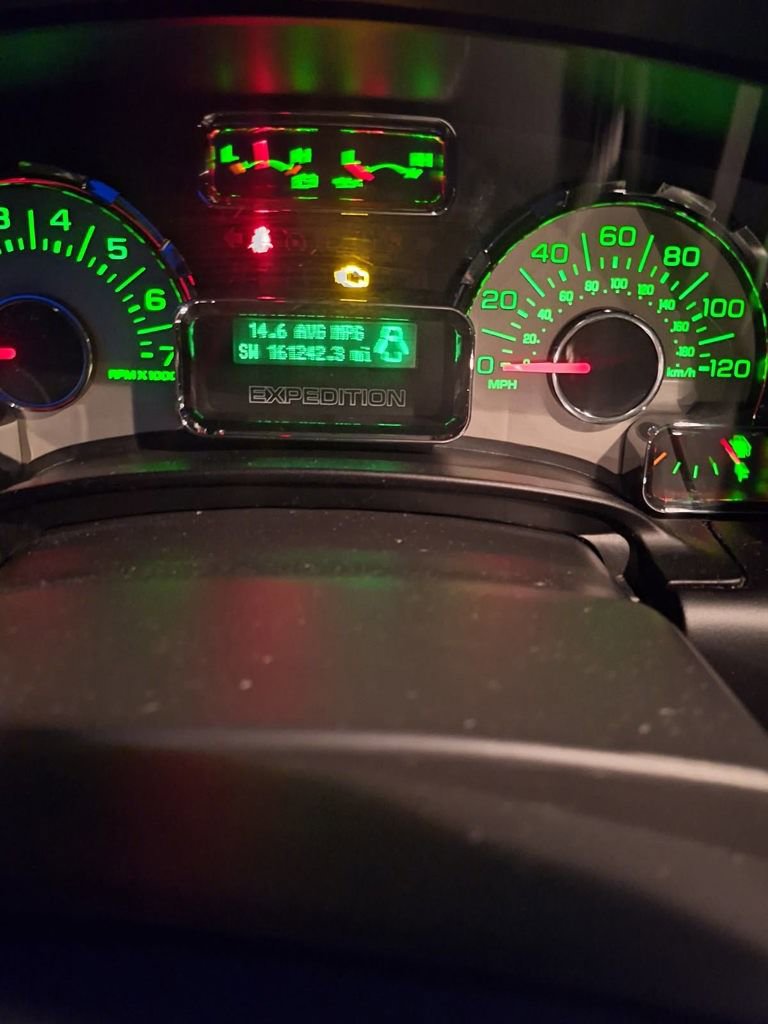 Used 2013 Ford Expedition EL Limited image 2