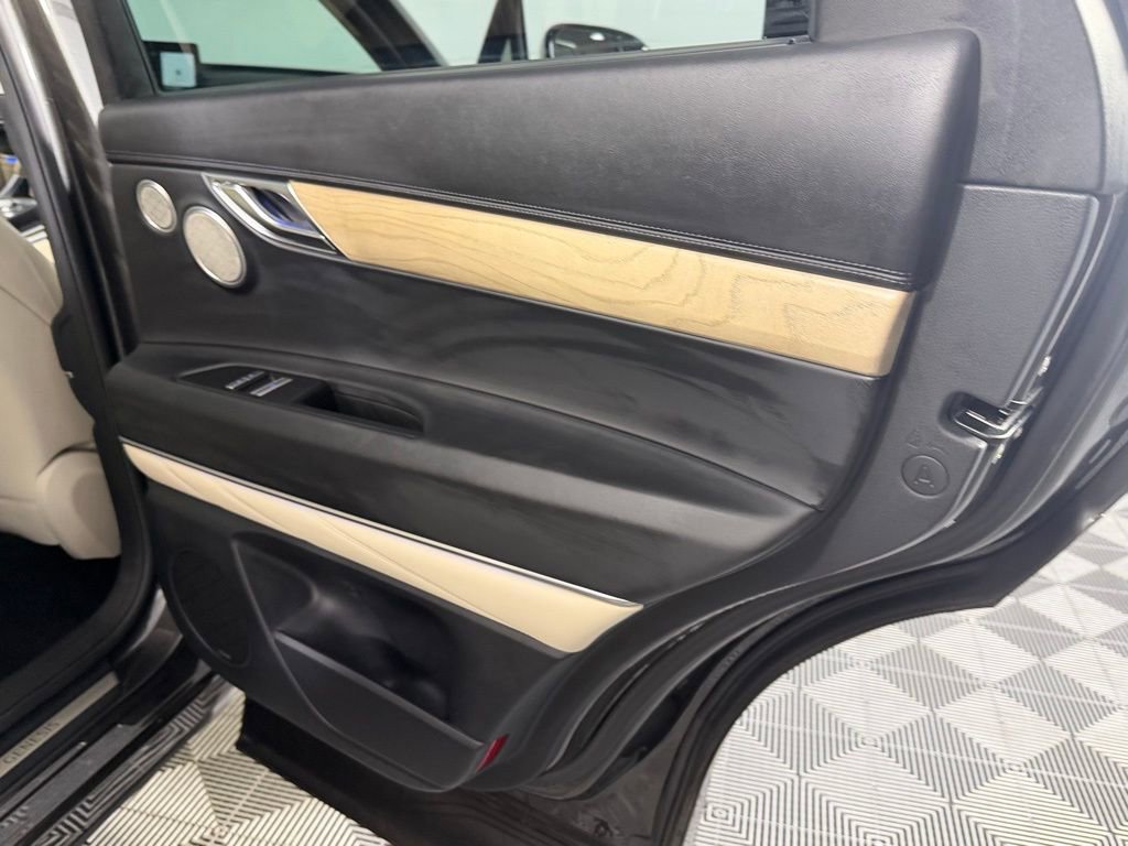 Used 2024 Genesis GV80 3.5T image 30
