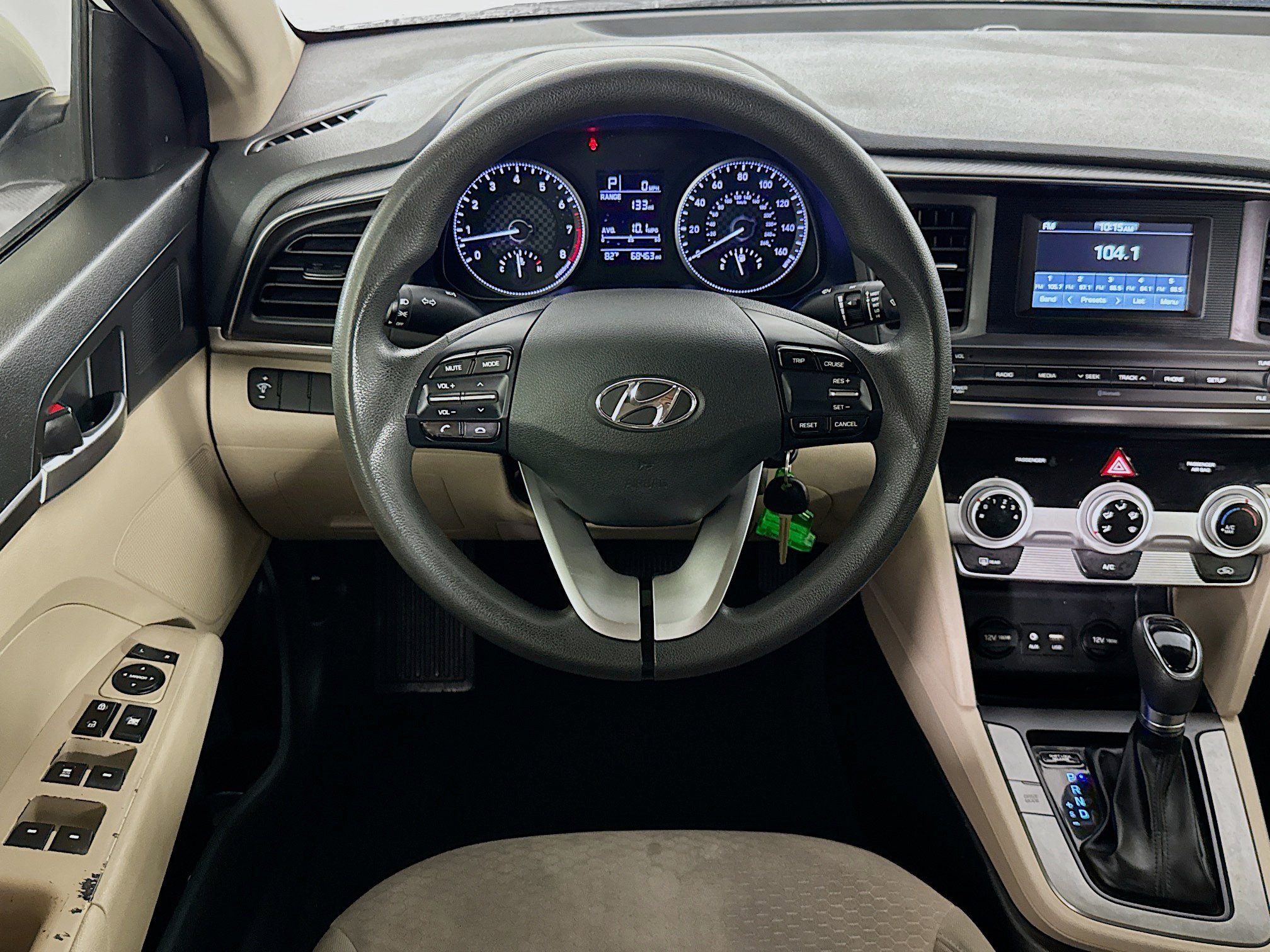 Used 2019 Hyundai Elantra SE FWD image 15