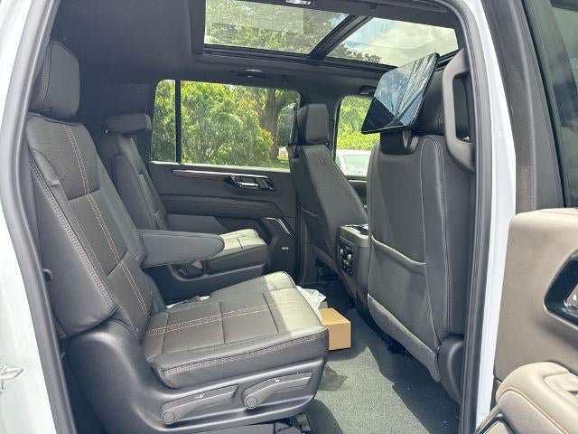 New 2026 Chevrolet Suburban High Country AWD/4WD image 28