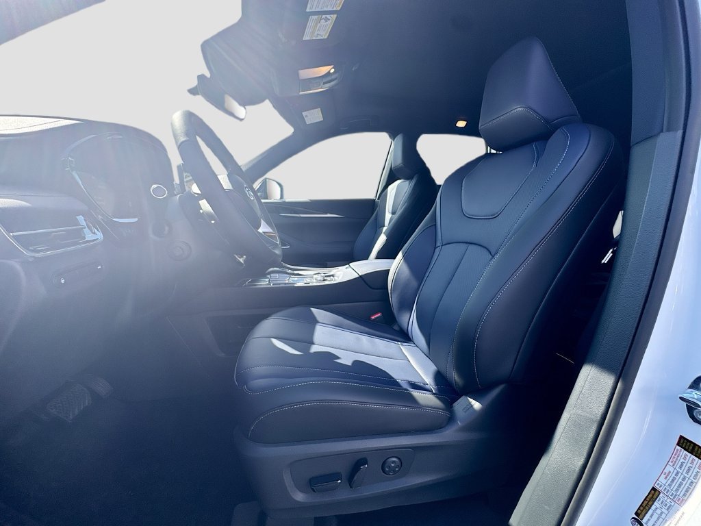 Certified 2026 INFINITI QX60 Sport w/ Dark Cargo Package AWD/4WD image 23