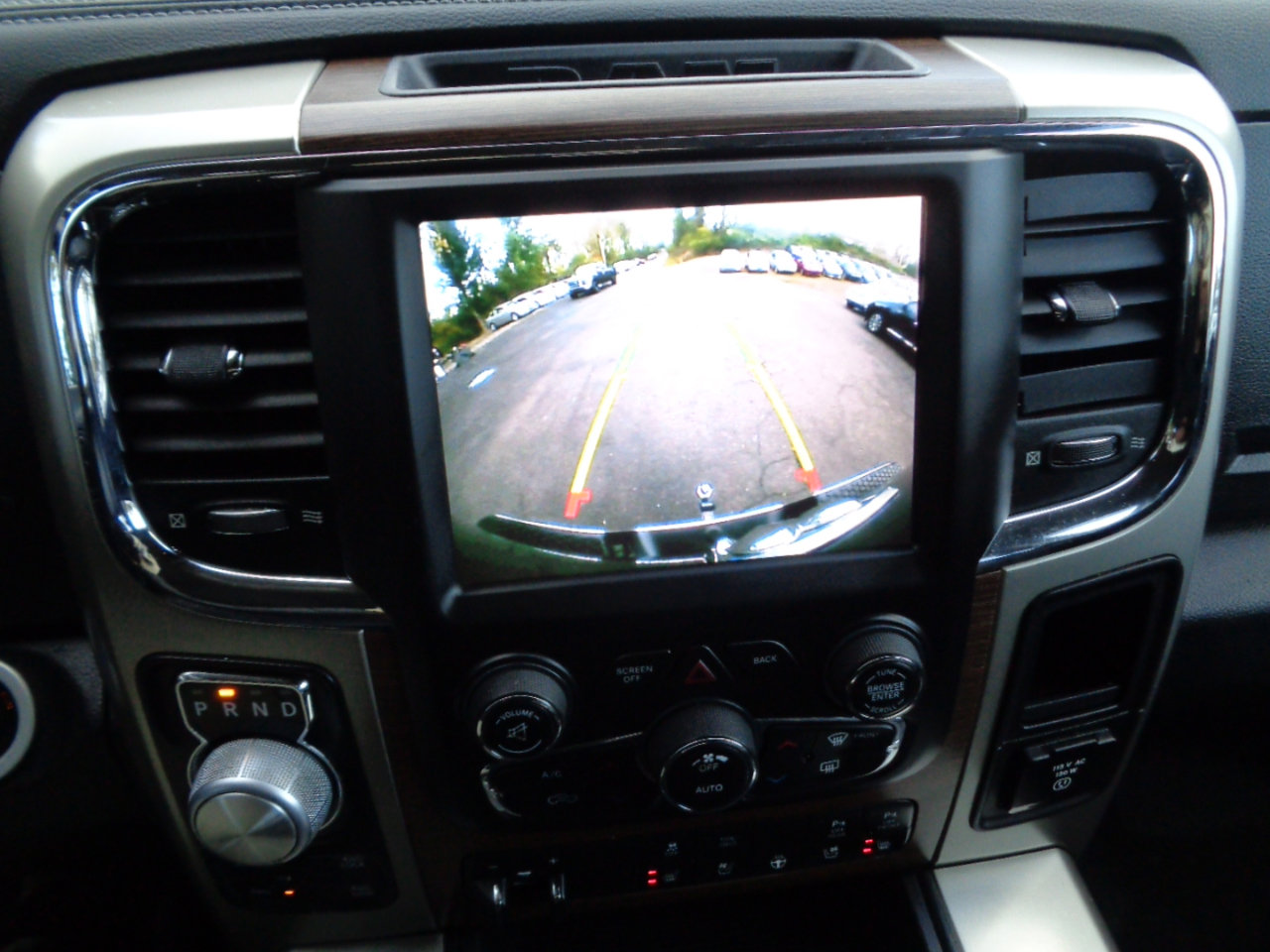 Used 2014 RAM 1500 Laramie w/ Convenience Group image 27