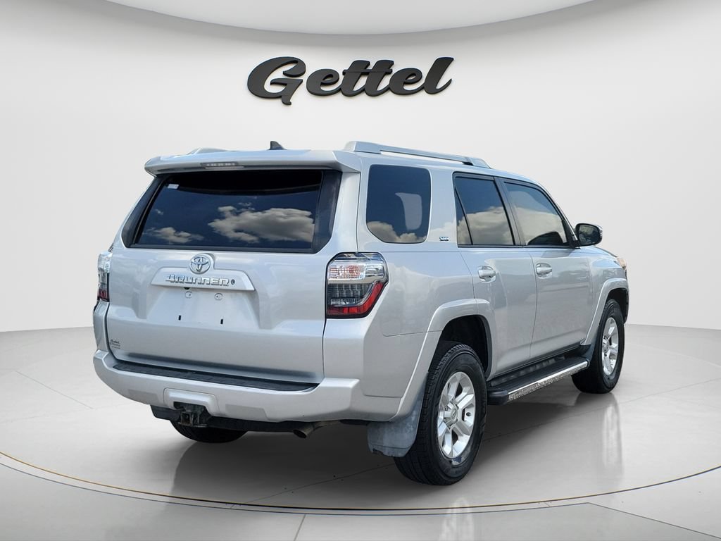 Used 2017 Toyota 4Runner SR5 Premium RWD image 5