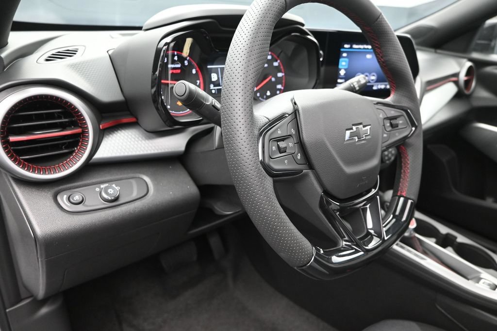 New 2026 Chevrolet Trax RS w/ Sunroof Package FWD image 12