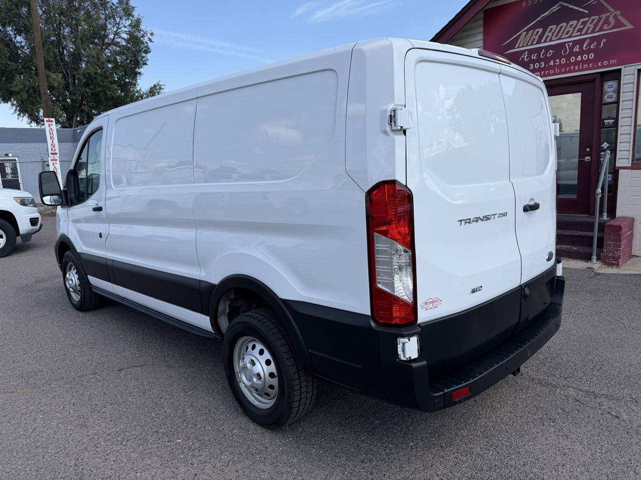 Used 2023 Ford Transit 250 Low Roof AWD image 7