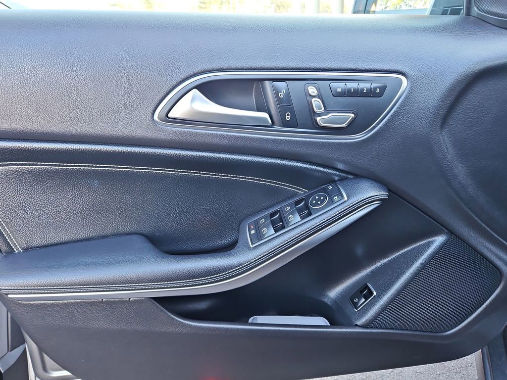 Used 2018 Mercedes-Benz GLA 250 image 25