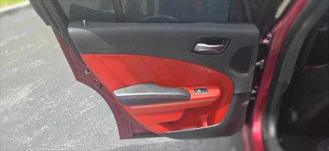 Used 2017 Dodge Charger SXT w/ Plus Group RWD image 17