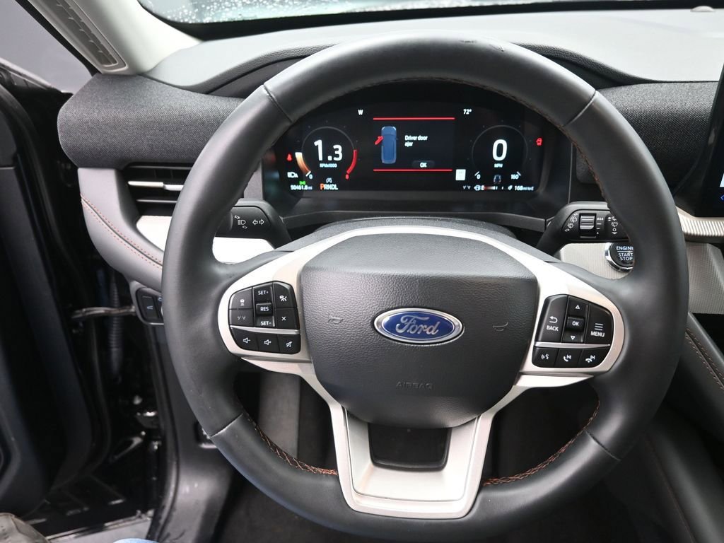 Used 2025 Ford Explorer Active image 30