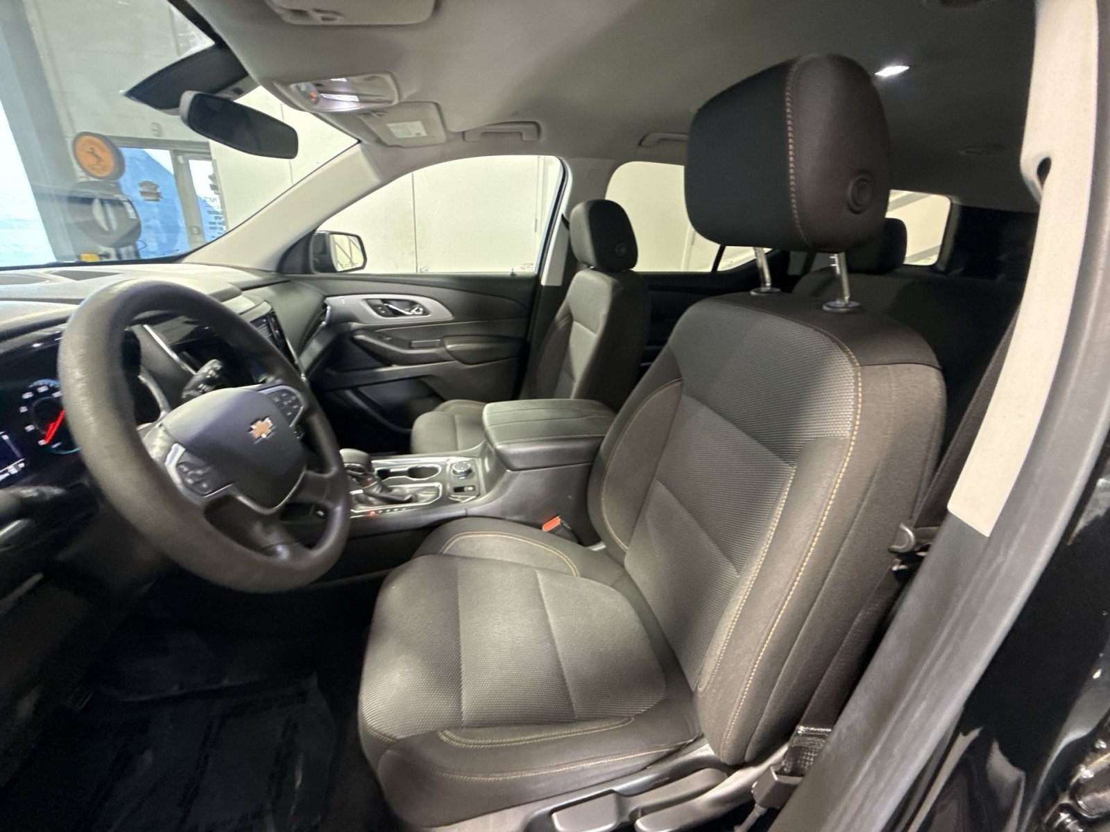 Used 2021 Chevrolet Traverse LS FWD image 14