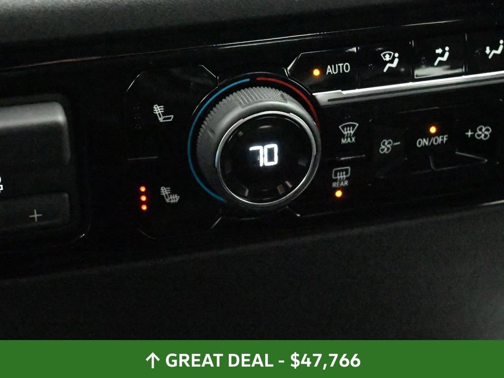 Used 2025 Chevrolet Silverado 1500 LT Trail Boss w/ LPO, Dark Essentials Package image 27