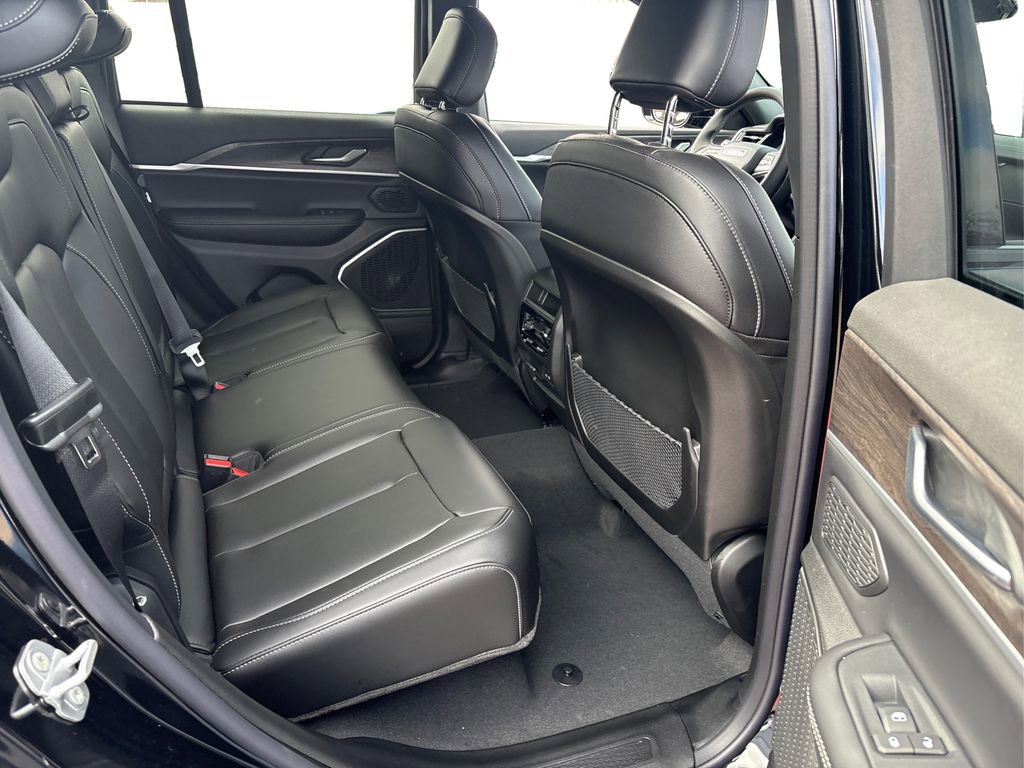 New 2026 Jeep Grand Cherokee Limited image 19