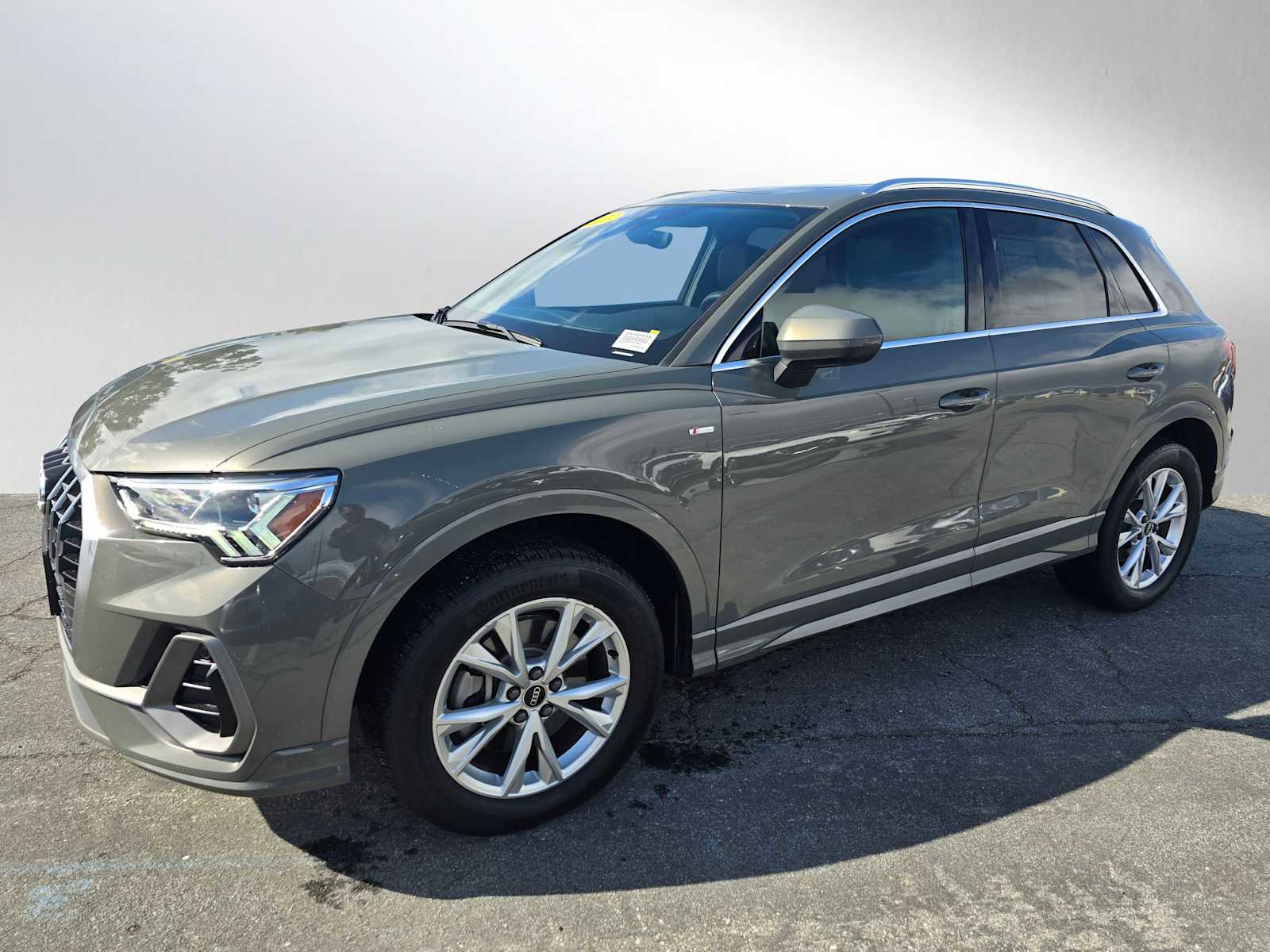 Used 2023 Audi Q3 2.0T Premium Plus w/ Premium Plus Package image 7