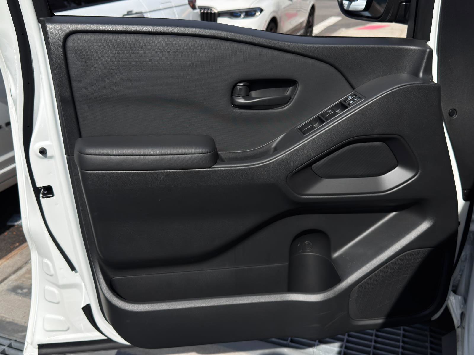 Used 2024 Nissan Frontier S image 12