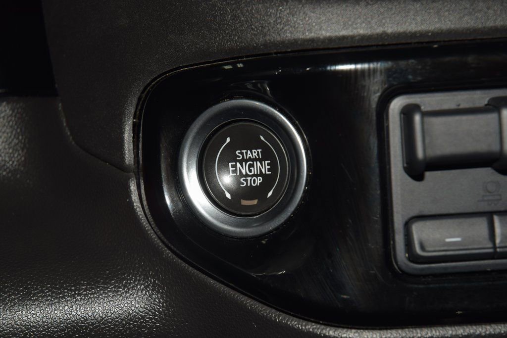 Used 2024 Chevrolet Silverado 1500 ZR2 image 34