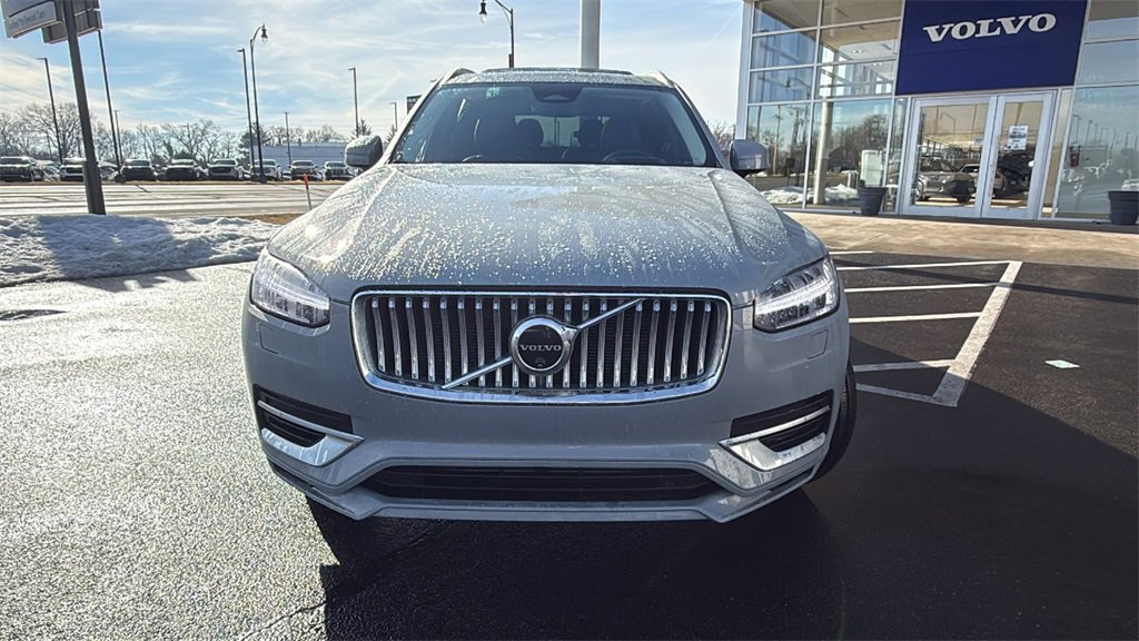 Certified 2024 Volvo XC90 T8 Ultimate w/ Protection Package image 33