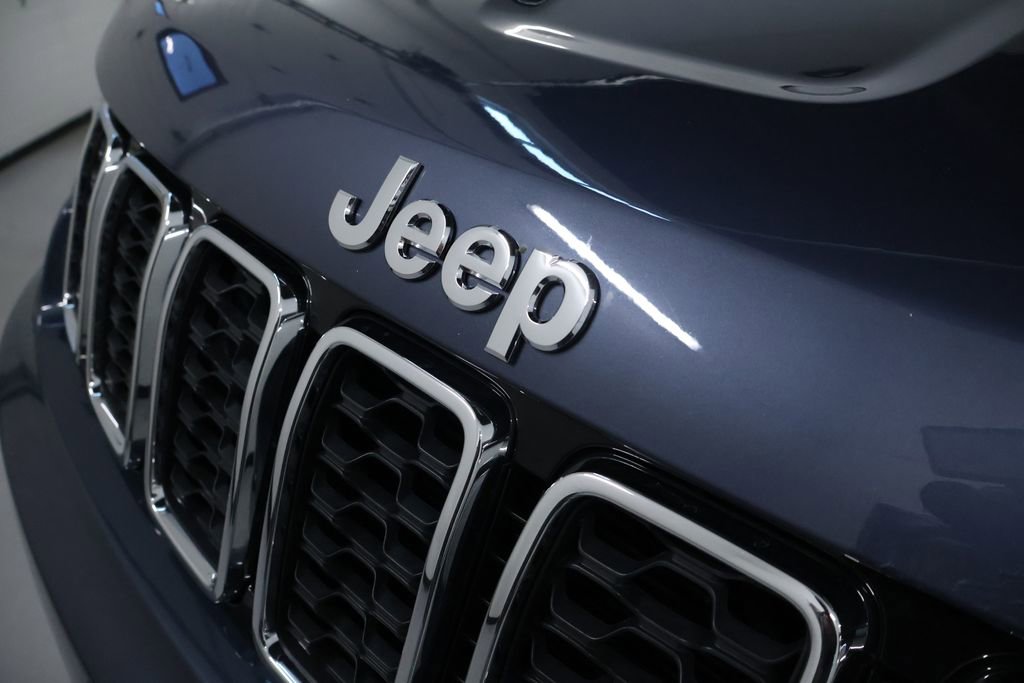 Used 2020 Jeep Grand Cherokee Limited image 9