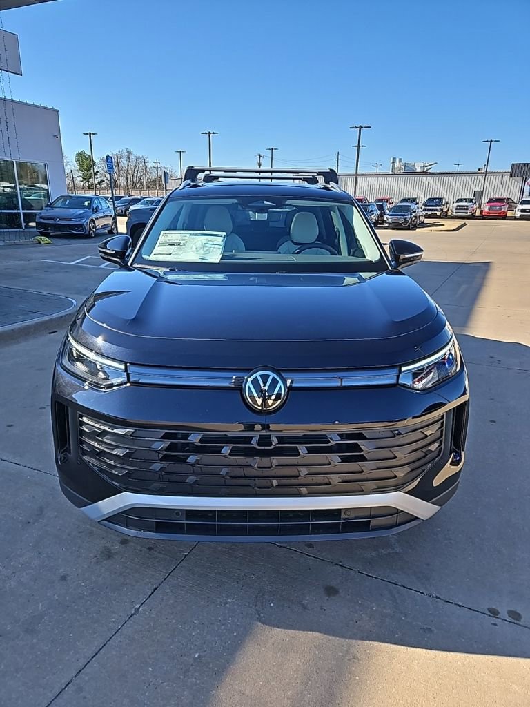 New 2026 Volkswagen Tiguan SE image 2