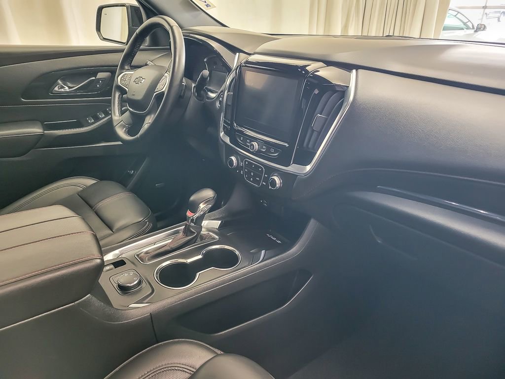 Certified 2023 Chevrolet Traverse RS image 24