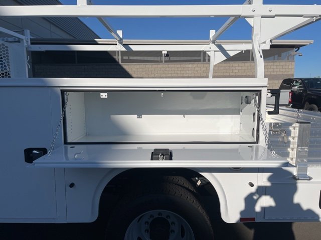 New 2026 Ford F550 4x4 Crew Cab Super Duty image 13