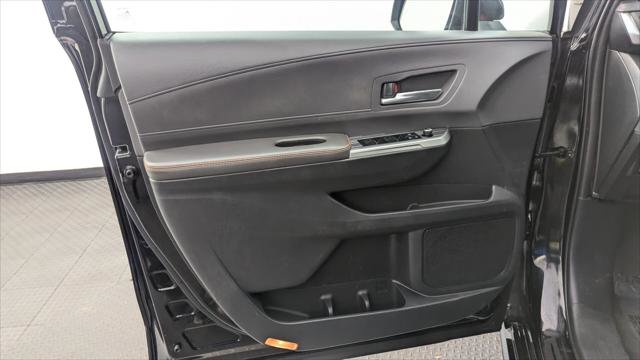 Used 2022 Toyota Sienna XSE w/ XSE Plus Package image 13