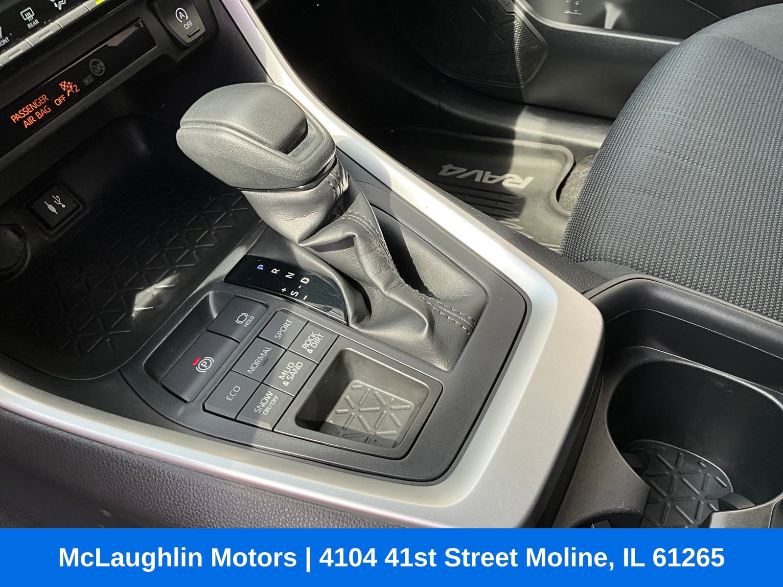 Used 2019 Toyota RAV4 LE w/ All Weather Liner Package AWD/4WD image 24