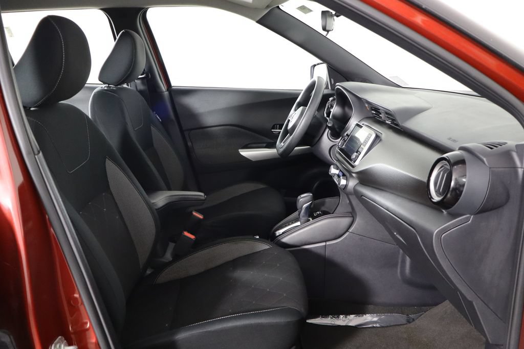Used 2020 Nissan Kicks SV FWD image 18
