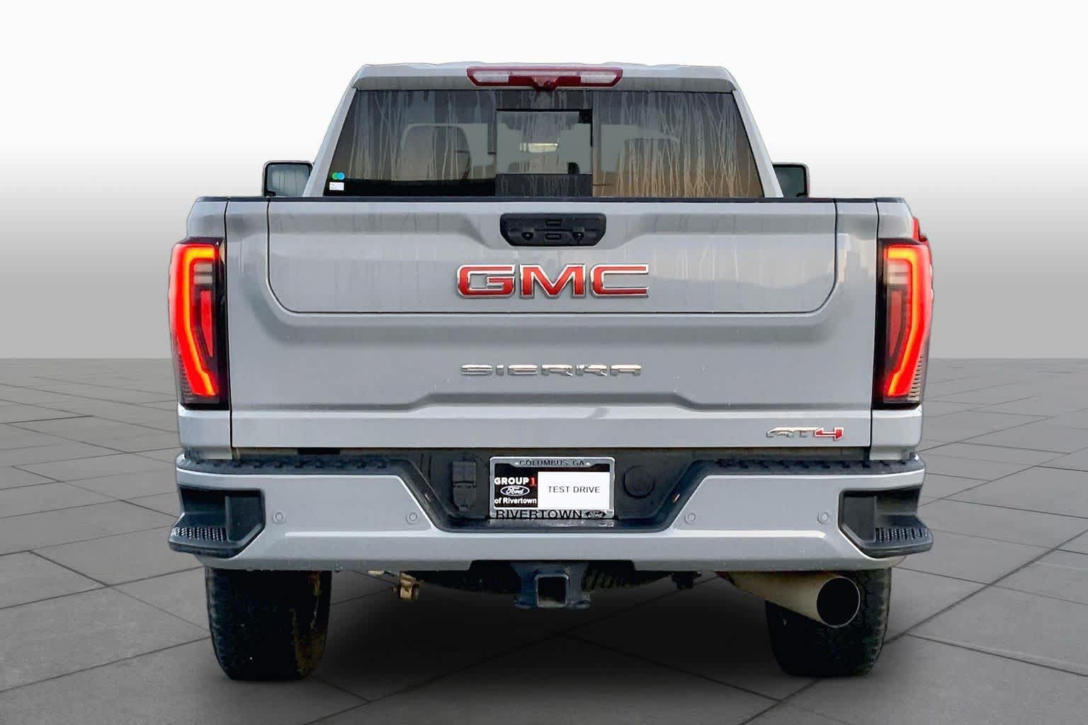 Used 2024 GMC Sierra 2500 AT4 w/ AT4 Premium Plus Package AWD/4WD image 5