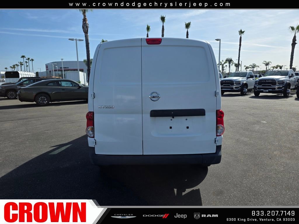 Used 2015 Nissan NV200 S image 4