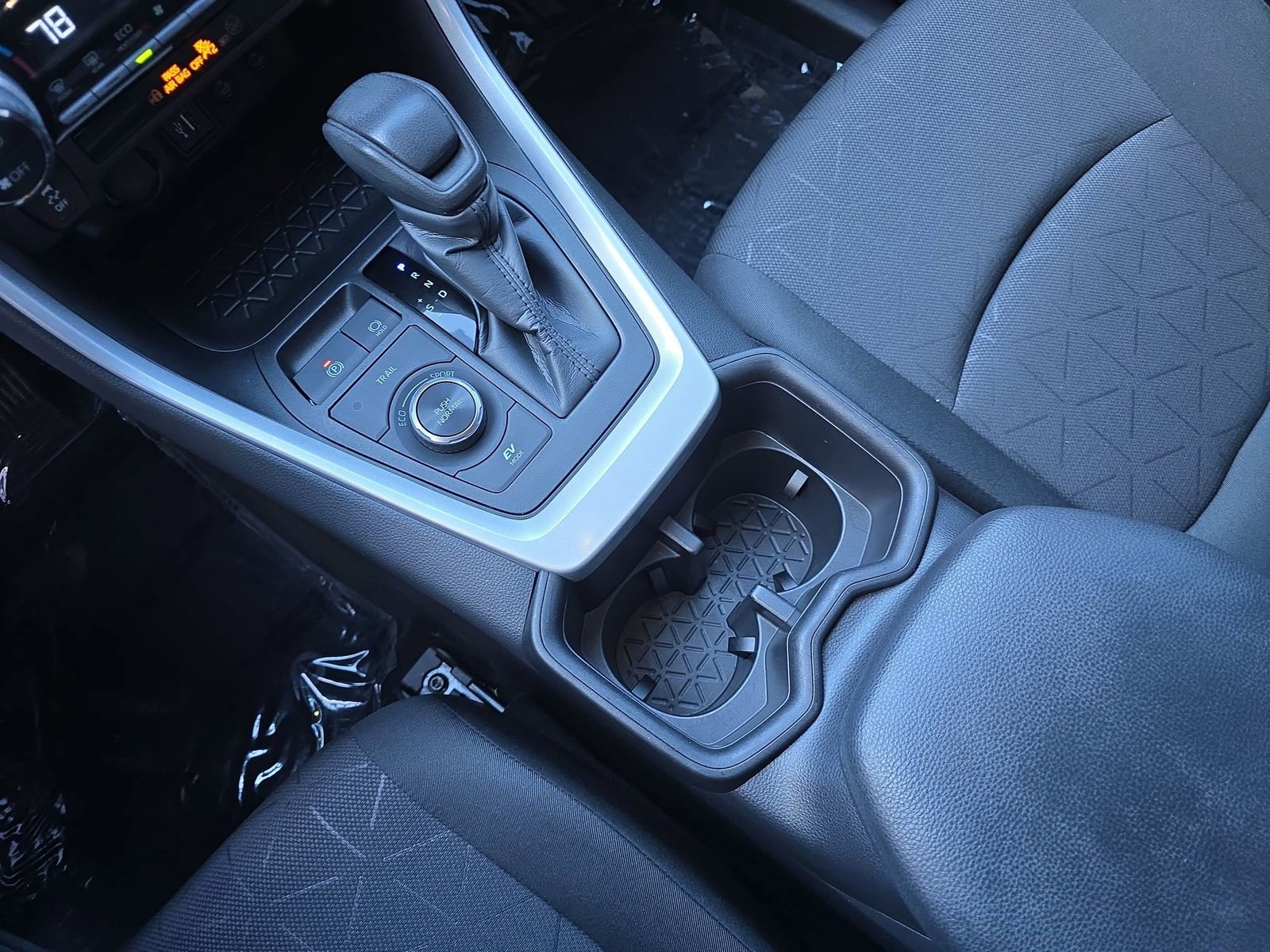 Used 2024 Toyota RAV4 XLE image 29