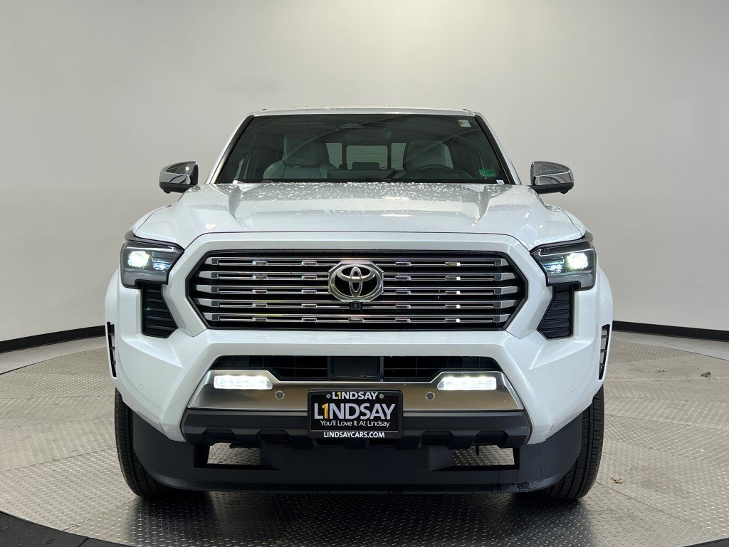 Used 2025 Toyota Tacoma Limited image 2