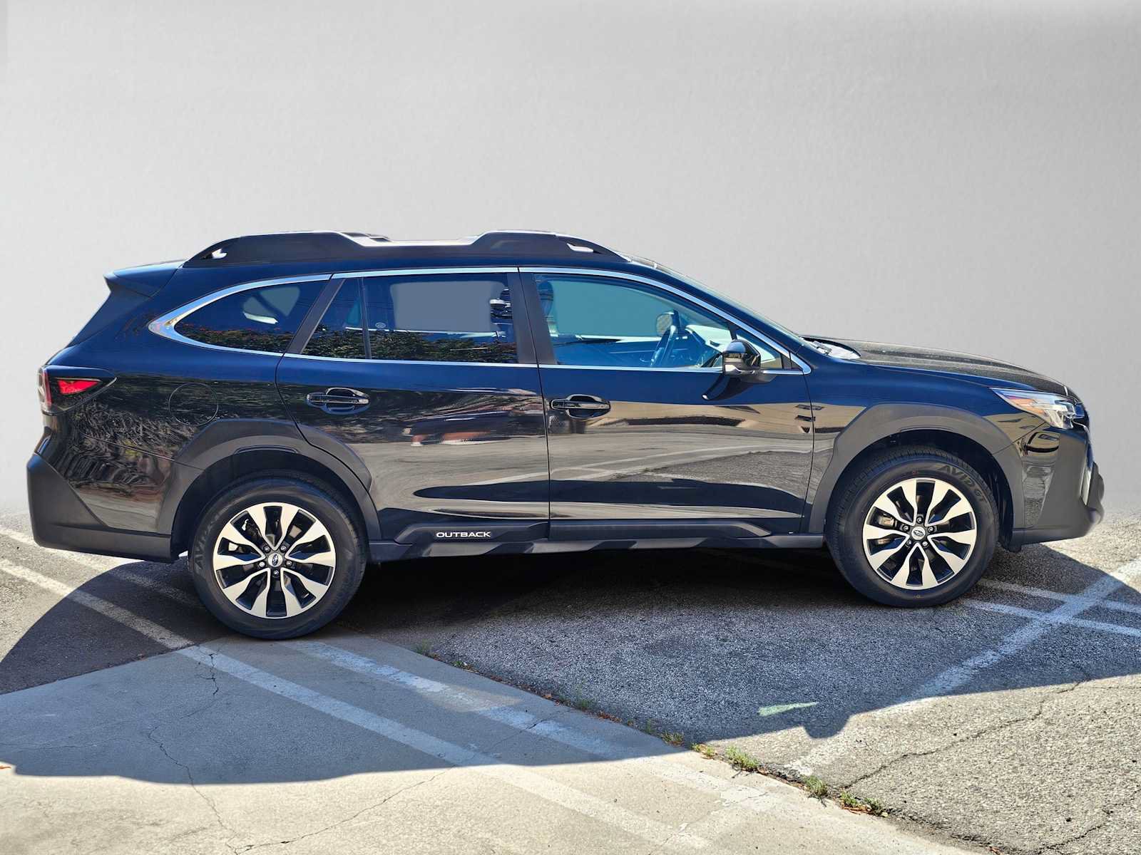 Certified 2024 Subaru Outback Limited AWD/4WD image 2