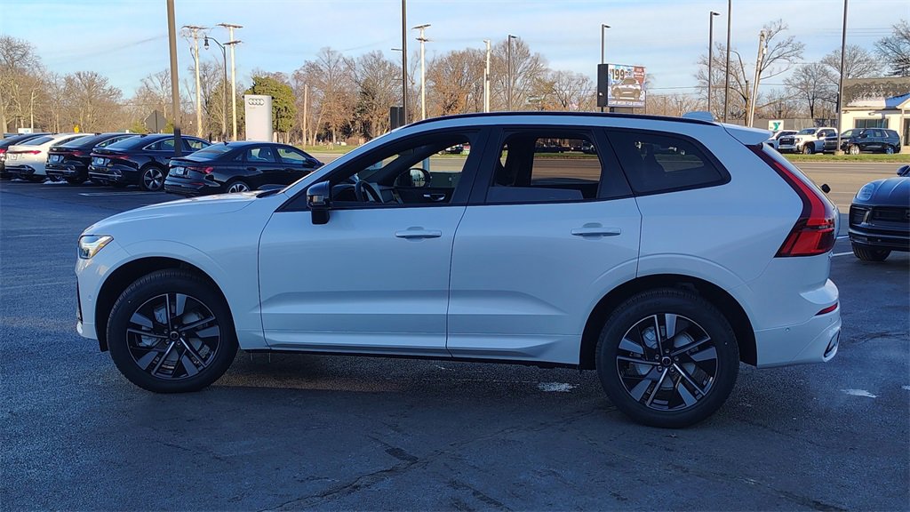 New 2026 Volvo XC60 B5 Plus w/ Climate Package image 5