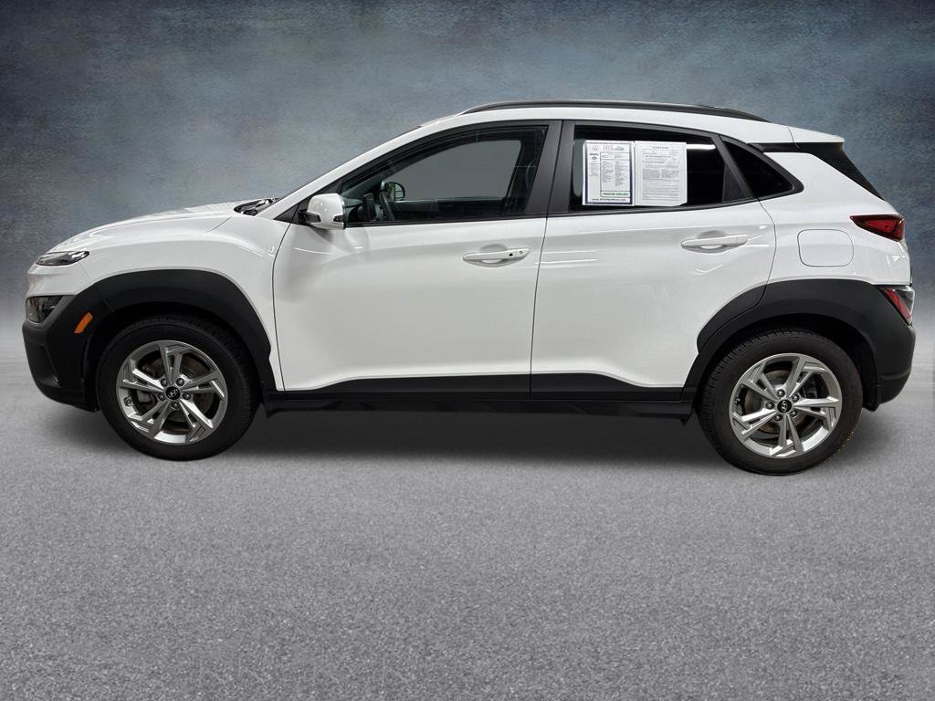 Used 2023 Hyundai Kona SEL AWD/4WD image 2