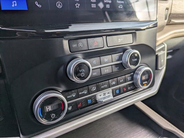 Used 2024 Ford Expedition Limited image 12