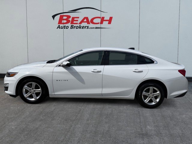 Used 2021 Chevrolet Malibu LS w/ Driver Confidence Package II FWD image 3