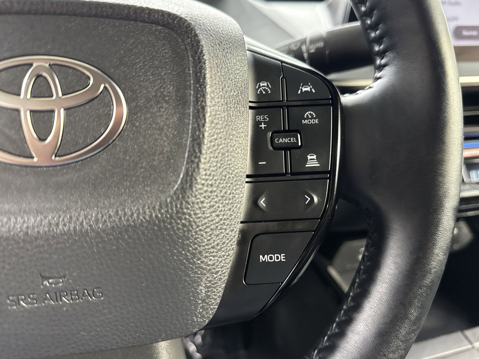 Used 2024 Toyota Prius XLE image 36