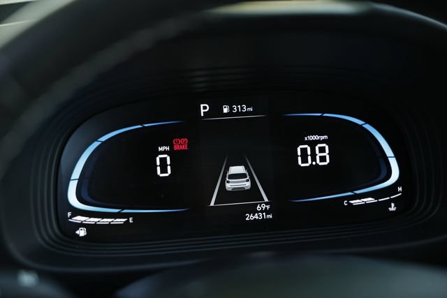 Used 2025 Hyundai Venue SEL FWD image 32